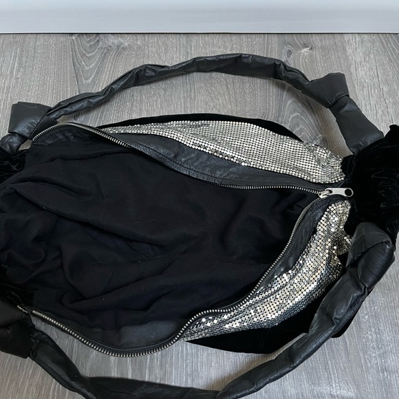 Jana Feifer New Black Velvet Handbag with Silver Mesh - Picture 6 of 6